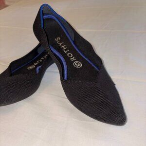Rothy's Black Pointed Toe Flats Comfortable Washable Size 7.5 EUC